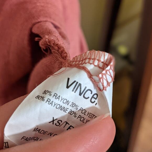 Vince soft cozy red tee size xs - Picture 4 of 6